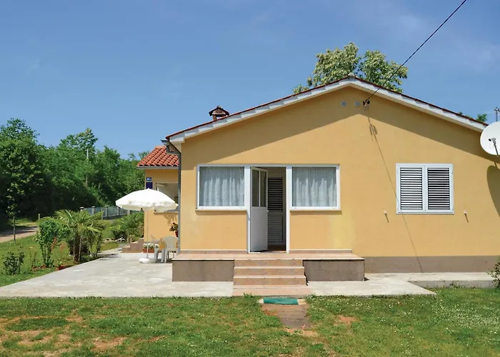 Marceljani Kolcic Breg Holiday home