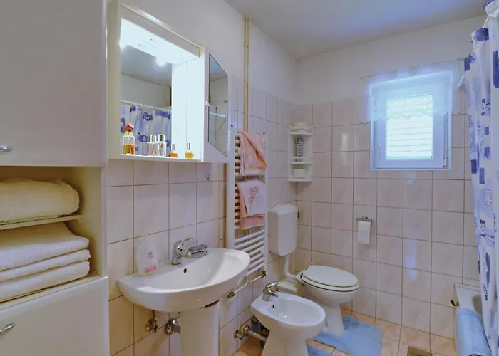 Holiday home Marceljani Kolcic Breg *